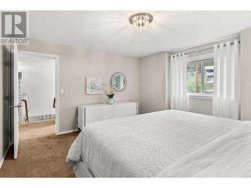 7967 Falcon Ridge Crescent, Kelowna, BC - Indoor Photo Showing Bedroom