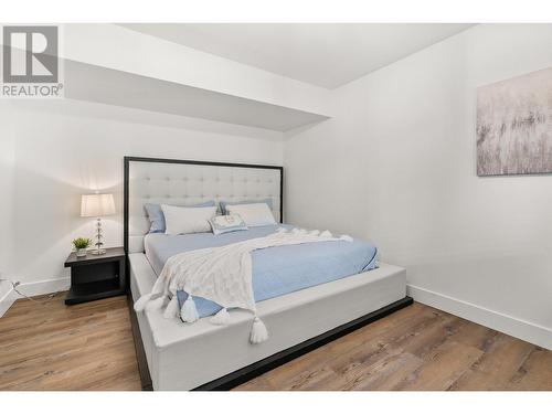 7967 Falcon Ridge Crescent, Kelowna, BC - Indoor Photo Showing Bedroom