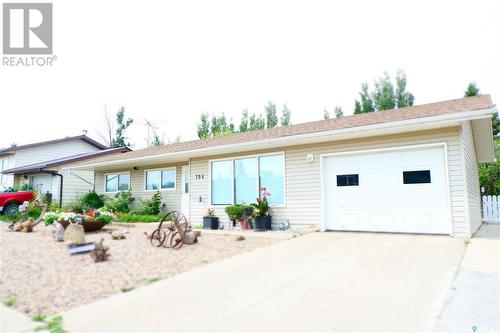 704 Leeville Drive, Assiniboia, SK - Outdoor