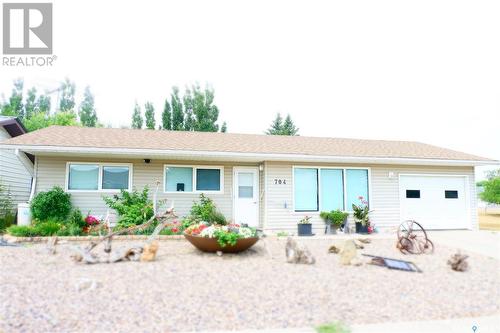 704 Leeville Drive, Assiniboia, SK - Outdoor With Facade