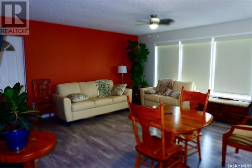 704 Leeville Drive, Assiniboia, SK - Indoor Photo Showing Living Room