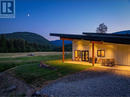 2335 Pass Creek Road, Castlegar, BC - Outdoor With View