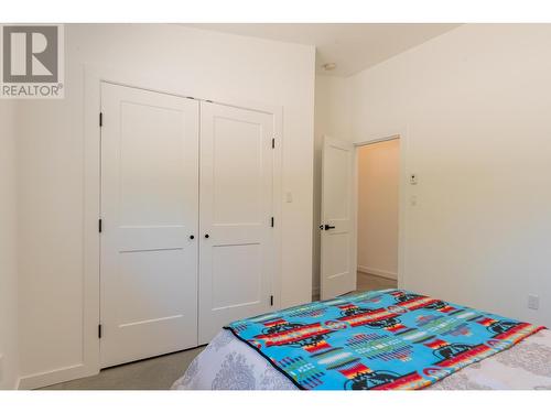 2335 Pass Creek Road, Castlegar, BC - Indoor Photo Showing Bedroom