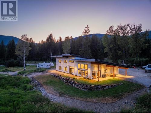 2335 Pass Creek Road, Castlegar, BC - Outdoor With Deck Patio Veranda