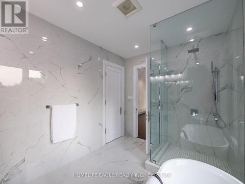 34 Brooklawn Avenue, Toronto, ON - Indoor Photo Showing Bathroom