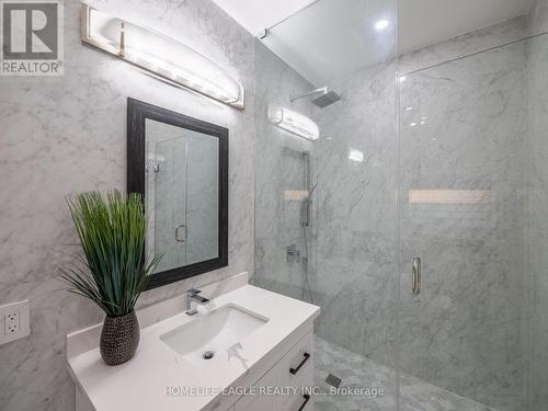 34 Brooklawn Avenue, Toronto (Cliffcrest), ON - Indoor Photo Showing Bathroom