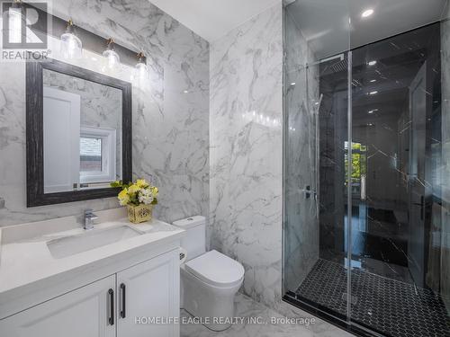 34 Brooklawn Avenue, Toronto (Cliffcrest), ON - Indoor Photo Showing Bathroom