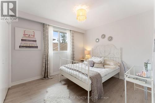 919 Streamway Crescent, Mississauga (Applewood), ON - Indoor Photo Showing Bedroom