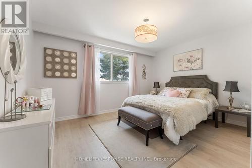 919 Streamway Crescent, Mississauga (Applewood), ON - Indoor Photo Showing Bedroom