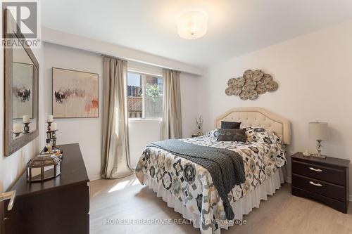 919 Streamway Crescent, Mississauga (Applewood), ON - Indoor Photo Showing Bedroom