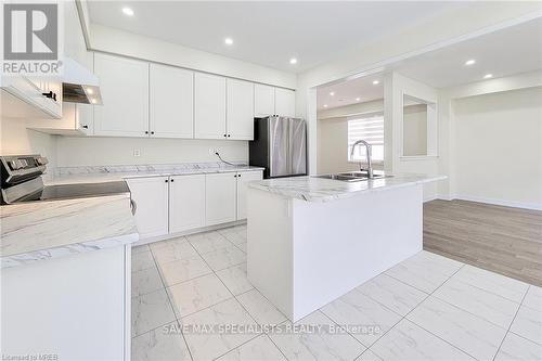 28 Hawick Crescent, Haldimand, ON - Indoor Photo Showing Kitchen With Double Sink