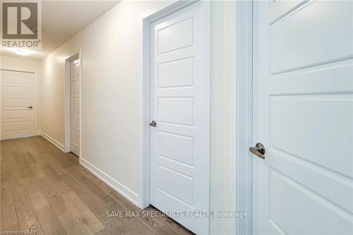 28 Hawick Crescent, Haldimand, ON - Indoor Photo Showing Other Room