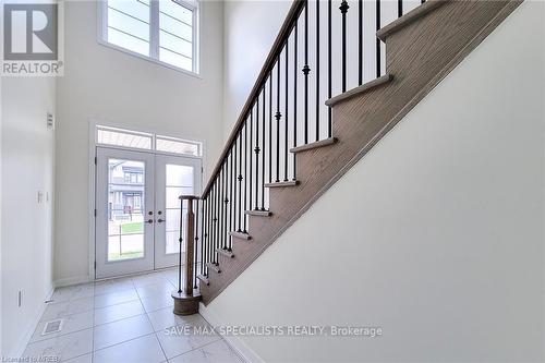 28 Hawick Crescent, Haldimand, ON - Indoor Photo Showing Other Room