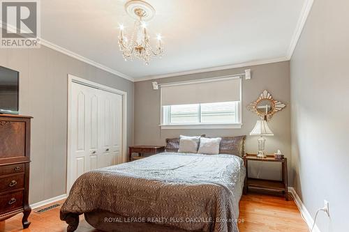 237 Tuck Drive, Burlington (Shoreacres), ON - Indoor Photo Showing Bedroom