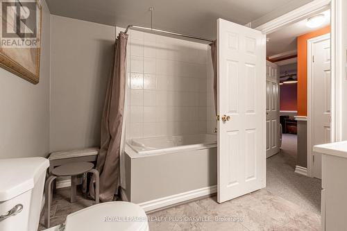 237 Tuck Drive, Burlington (Shoreacres), ON - Indoor Photo Showing Laundry Room