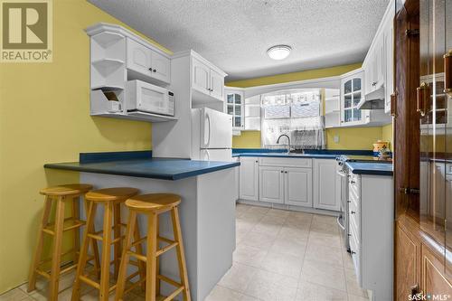 3529 Miyo-Wâhkôhtowin Road, Saskatoon, SK - Indoor Photo Showing Kitchen