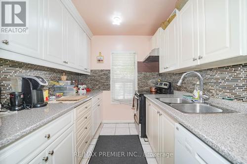 Unit 89 - 2901 Jane Street E, Toronto (Glenfield-Jane Heights), ON - Indoor Photo Showing Kitchen With Double Sink