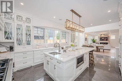 1257 Lakeshore Road W, Oakville (Bronte East), ON - Indoor Photo Showing Kitchen With Upgraded Kitchen