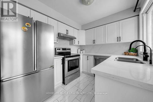 2225 Shadetree Avenue, Burlington (Orchard), ON - Indoor Photo Showing Kitchen With Double Sink