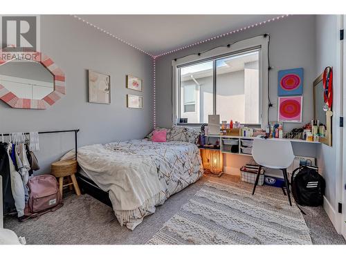 6722 Blackcomb Way, Vernon, BC - Indoor Photo Showing Bedroom