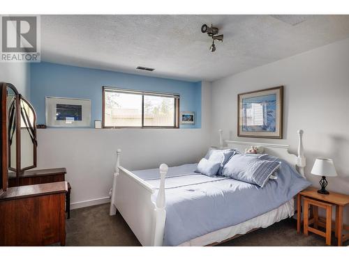 2178 Shannon Way, West Kelowna, BC - Indoor Photo Showing Bedroom