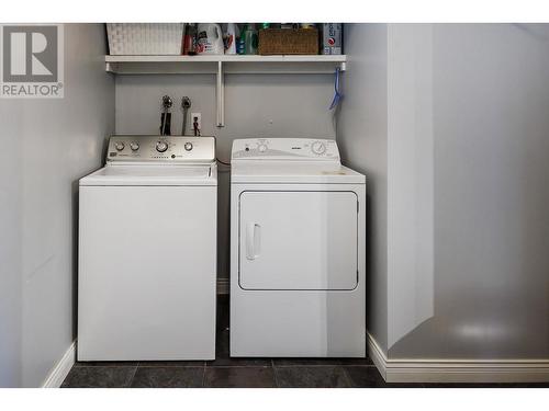 2178 Shannon Way, West Kelowna, BC - Indoor Photo Showing Laundry Room