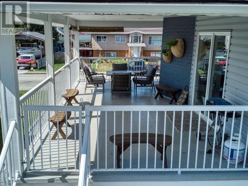 3824 Selkirk Ave, Powell River, BC - Outdoor With Deck Patio Veranda