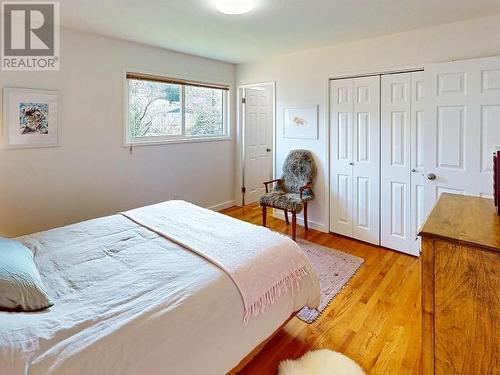 3824 Selkirk Ave, Powell River, BC - Indoor Photo Showing Bedroom