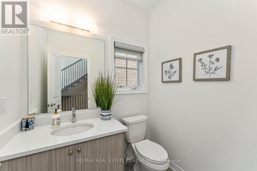 4 Clermiston Crescent, Brampton (Sandringham-Wellington), ON - Indoor Photo Showing Bathroom