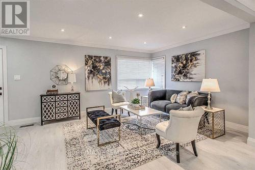 254 Andrew Street, Newmarket (Central Newmarket), ON - Indoor Photo Showing Living Room