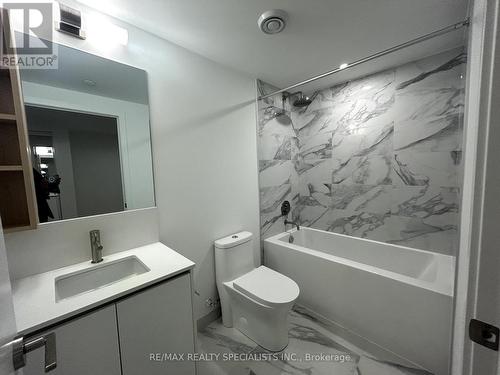 1005 - 1100 Sheppard Ave Avenue W, Toronto (York University Heights), ON - Indoor Photo Showing Bathroom