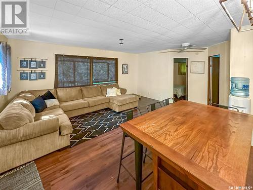 35-37 Alice Crescent, Buffalo Pound Lake, SK - Indoor Photo Showing Living Room