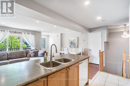 72 - 5050 Intrepid Drive, Mississauga (Churchill Meadows), ON - Indoor Photo Showing Kitchen With Double Sink