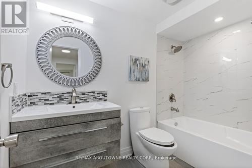 1204 Potters Wheel Crescent, Oakville (Glen Abbey), ON - Indoor Photo Showing Bathroom