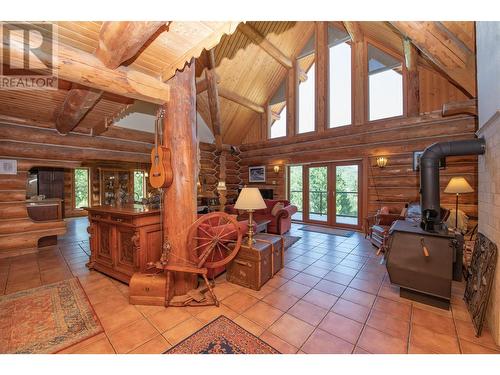 592 Bear Valley Road, Lumby, BC - Indoor Photo Showing Other Room