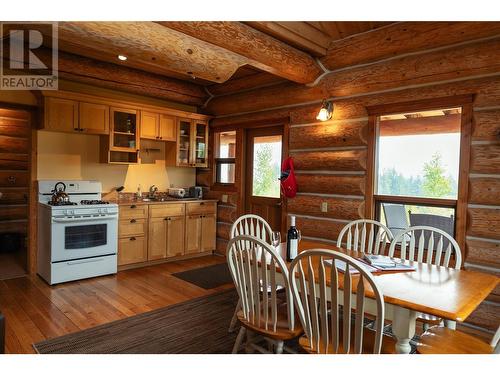 592 Bear Valley Road, Lumby, BC - Indoor