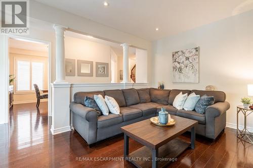 3234 Sharp Road, Burlington (Alton), ON - Indoor Photo Showing Living Room