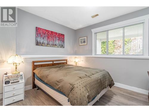 574 Gowen Place, Kelowna, BC - Indoor Photo Showing Bedroom