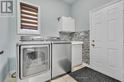 16 Archway Trail, Brampton (Toronto Gore Rural Estate), ON - Indoor Photo Showing Laundry Room