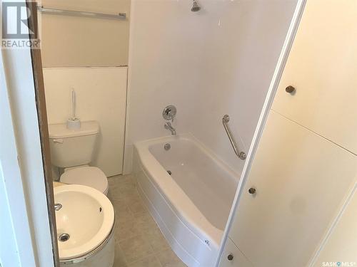 597 Broadway Street W, Fort Qu'Appelle, SK - Indoor Photo Showing Bathroom