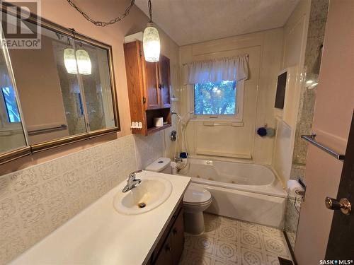 203 Calder Street, Kennedy, SK - Indoor Photo Showing Bathroom