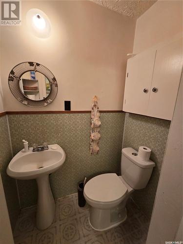 203 Calder Street, Kennedy, SK - Indoor Photo Showing Bathroom