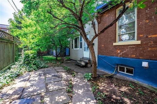 321 Main Street W, Hamilton, ON - Outdoor