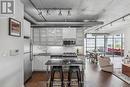 605 - 533 Richmond Street W, Toronto (Waterfront Communities), ON  - Indoor Photo Showing Kitchen 