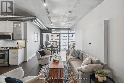 605 - 533 Richmond Street W, Toronto (Waterfront Communities), ON - Indoor Photo Showing Living Room