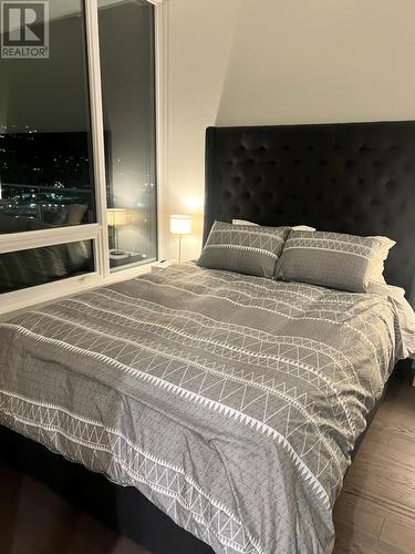 1181 Sunset Drive Unit# 2001, Kelowna, BC - Indoor Photo Showing Bedroom