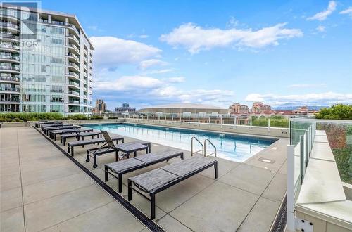 1181 Sunset Drive Unit# 2001, Kelowna, BC - Outdoor With In Ground Pool