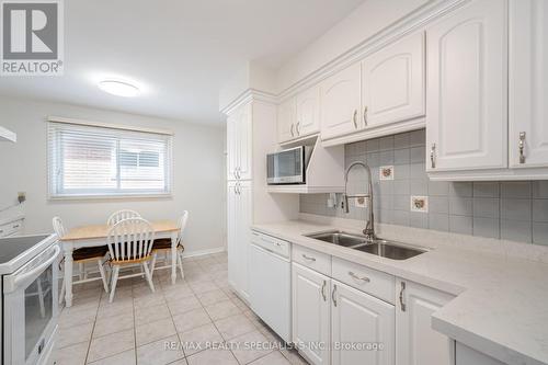 3218 Mccarthy Court, Mississauga, ON - Indoor Photo Showing Kitchen With Double Sink