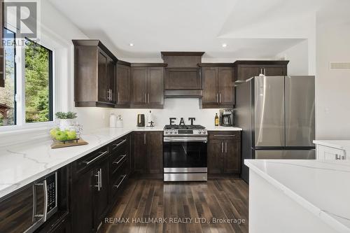 9 Fieldcrest Court, Brighton, ON - Indoor Photo Showing Kitchen With Stainless Steel Kitchen With Upgraded Kitchen