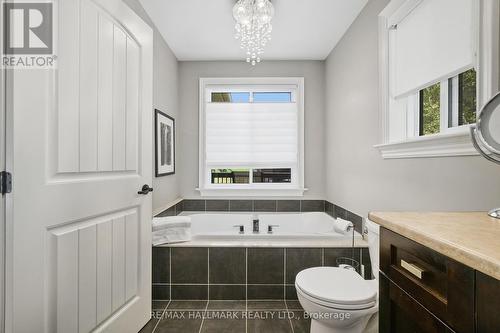 9 Fieldcrest Court, Brighton, ON - Indoor Photo Showing Bathroom